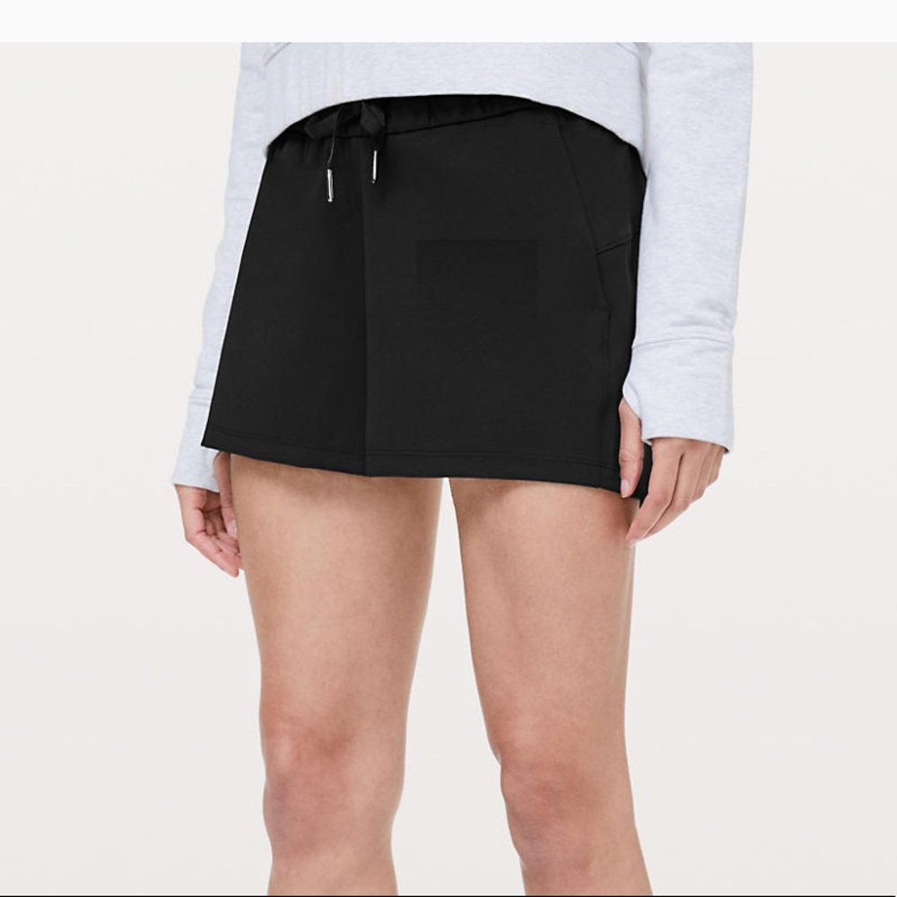 Lululemon on the fly short
